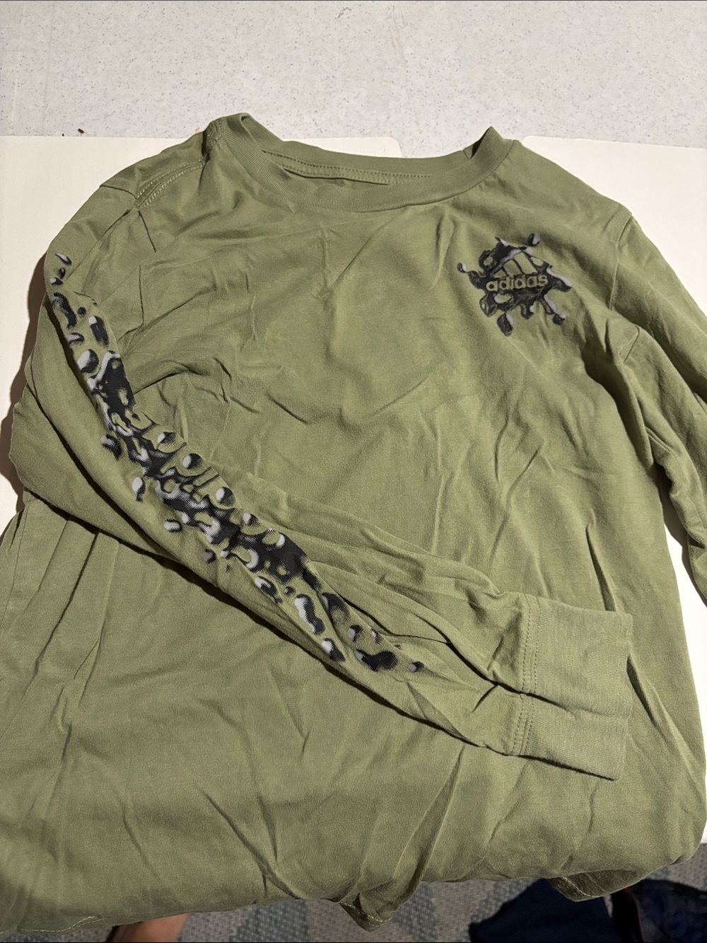Boys adidas Olive Green Long Sleeve Graphic Tee with Black Accents